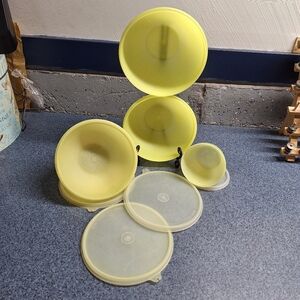 Tupperware Vintage 1947 Yellow "Wonderlier Bowl" ,"Millionaire Line" Set of 4